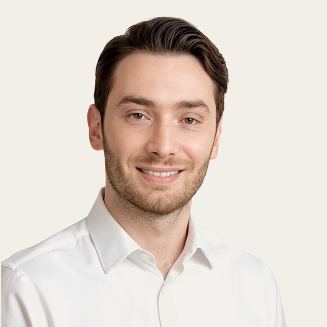 Joé D’Incau, associé, direction financière chez Loova